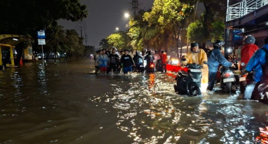 Jalan di Daan Mogot Masih Terkena Banjir